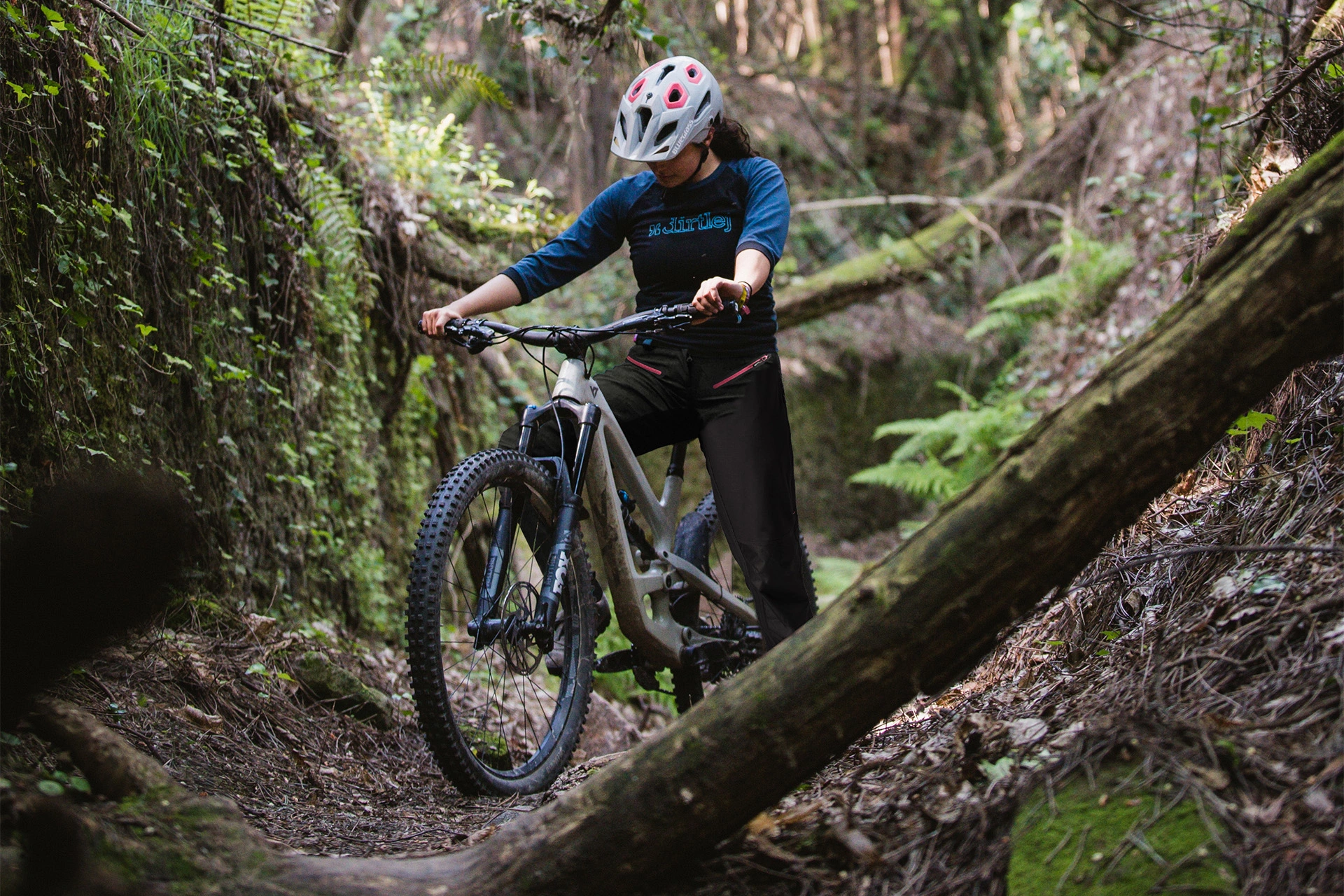 Dirtlej Trailscout Long Flex MTB Bukser Til Kvinder Blå/grå 9 Dirtlej Trailscout Long Flex MTB Bukser Til Kvinder Blå/grå - Billede 9