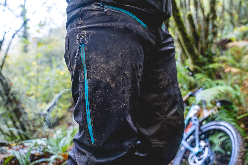 Dirtlej Trailscout Vandtætte MTB Bukser Sort/Blå 8 Dirtlej Trailscout Vandtætte MTB Bukser Sort/Blå - Billede 8