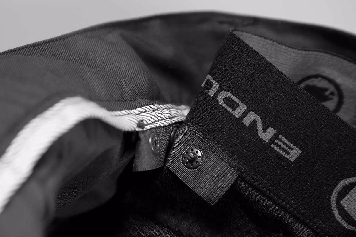 Endura Hummvee Chino Shorts Med Indershorts Sort 4 Endura Hummvee Chino Shorts Med Indershorts Sort - Billede 4