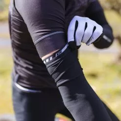 GripGrab Arm Warmers Sort Light -Cykeltøj til kvinder Salg GripGrab Arm Warmers sort Light 1634902504 07