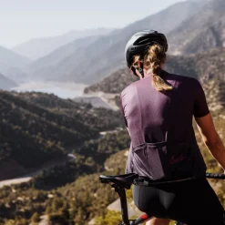 Isadore Women´s Alternative Jersey, Cabernet 9 Isadore Women´s Alternative Jersey, Cabernet -Cykeltøj til kvinder Salg Isadore Womens Alternative Jersey C 1622127321 04