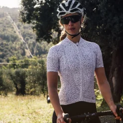 Isadore Women´s Alternative Jersey, Hvid 8 Isadore Women´s Alternative Jersey, Hvid -Cykeltøj til kvinder Salg Isadore Womens Alternative Jersey H 1622127636 02